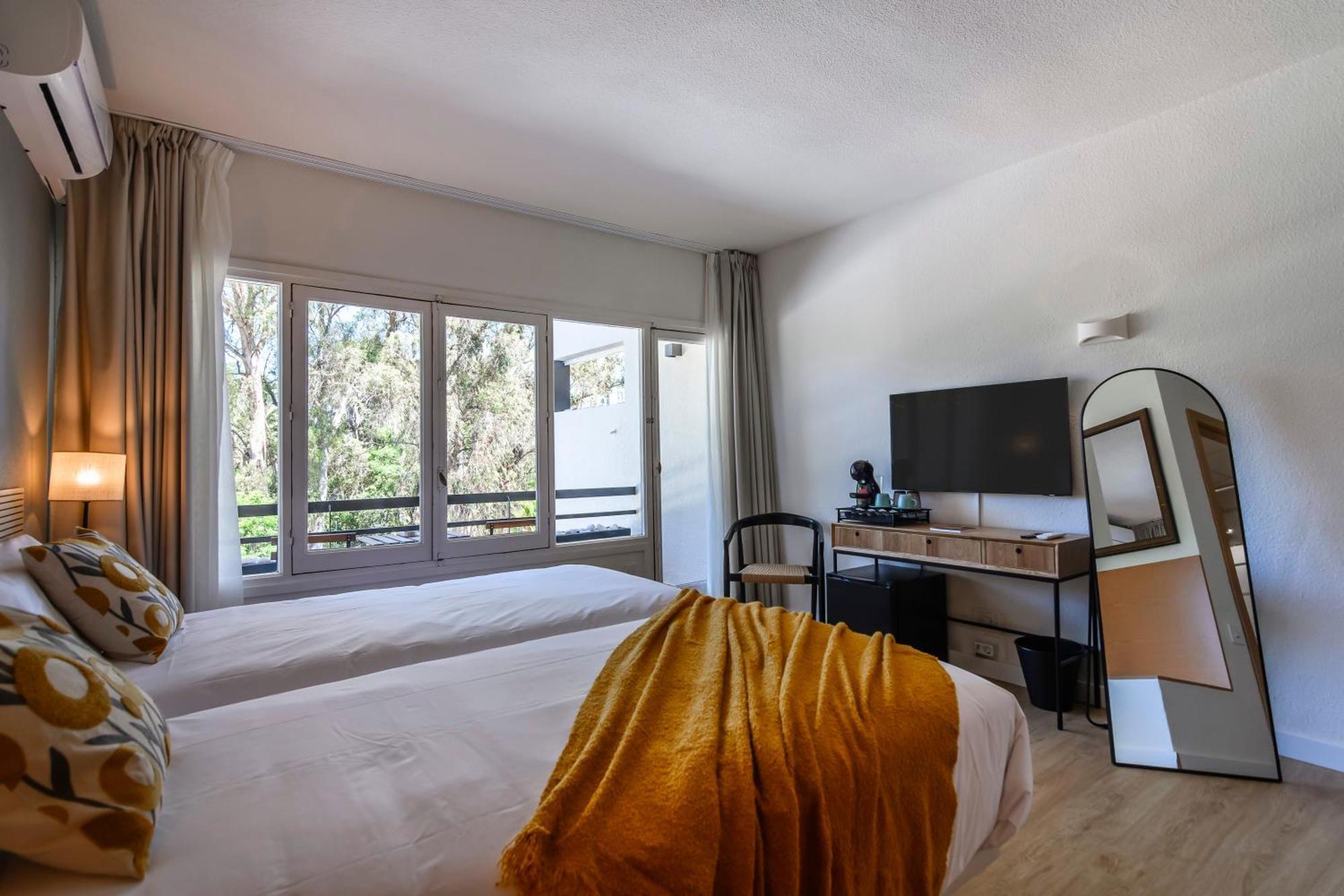 Triple Room Balcony